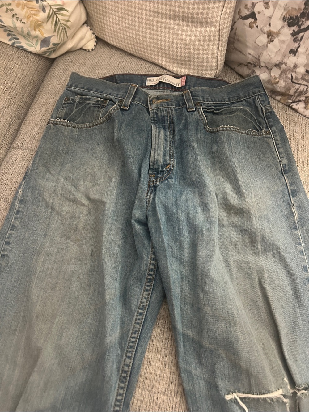 Levi's Men's Faded Blue Straight Jeans - Picture 2 of 11